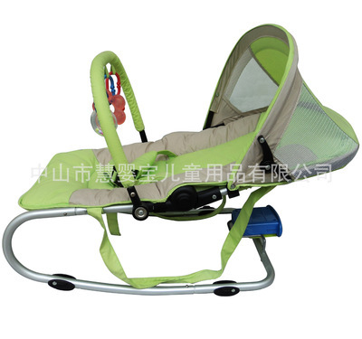 广东工厂专业供应豪华带顶蓬音乐振动婴儿摇椅 宝宝安乐椅的舒适与创新